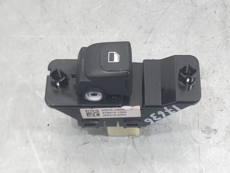 Recambio de mando elevalunas delantero derecho para kia stonic (yb) 1.0 t-gdi referencia OEM IAM 93576H8000  
