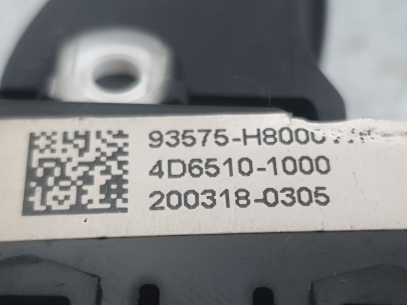Recambio de mando elevalunas delantero derecho para kia stonic (yb) 1.0 t-gdi referencia OEM IAM 93576H8000  