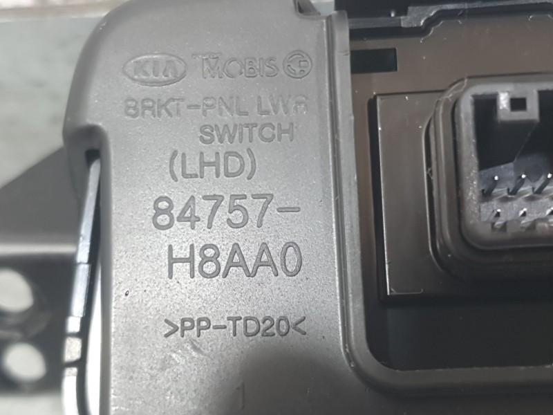 Recambio de mando multifuncion para kia stonic (yb) 1.0 t-gdi referencia OEM IAM   