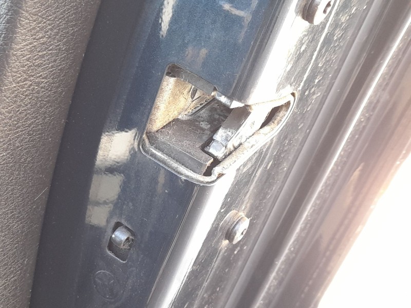 Recambio de cerradura puerta trasera derecha para bmw 1 (f20) 118 d referencia OEM IAM 51227229460  