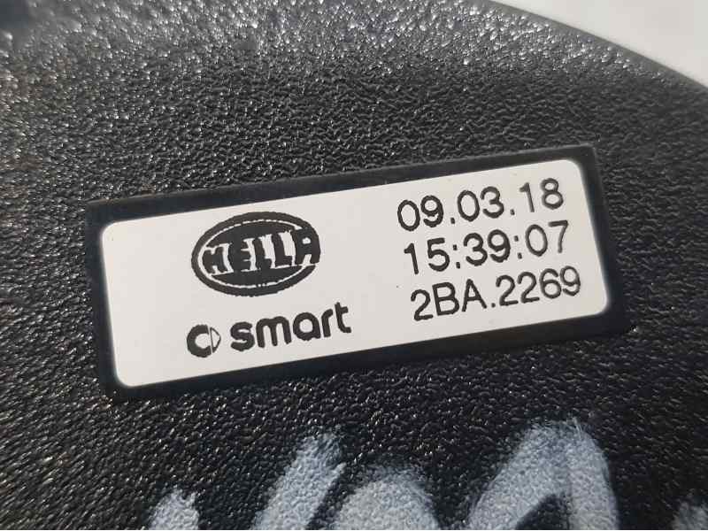 Recambio de piloto delantero izquierdo para smart fortwo coupe passion referencia OEM IAM 261307778R  INTERMITENTE