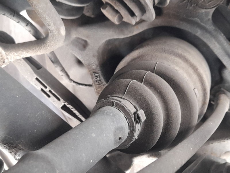Recambio de transmision trasera izquierda para bmw 1 (f20) 118 d referencia OEM IAM 33208680347  