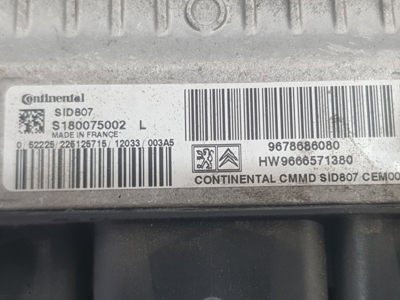 Recambio de centralita motor uce para peugeot 3008 i monospace (0u_) 1.6 hdi referencia OEM IAM 194477  