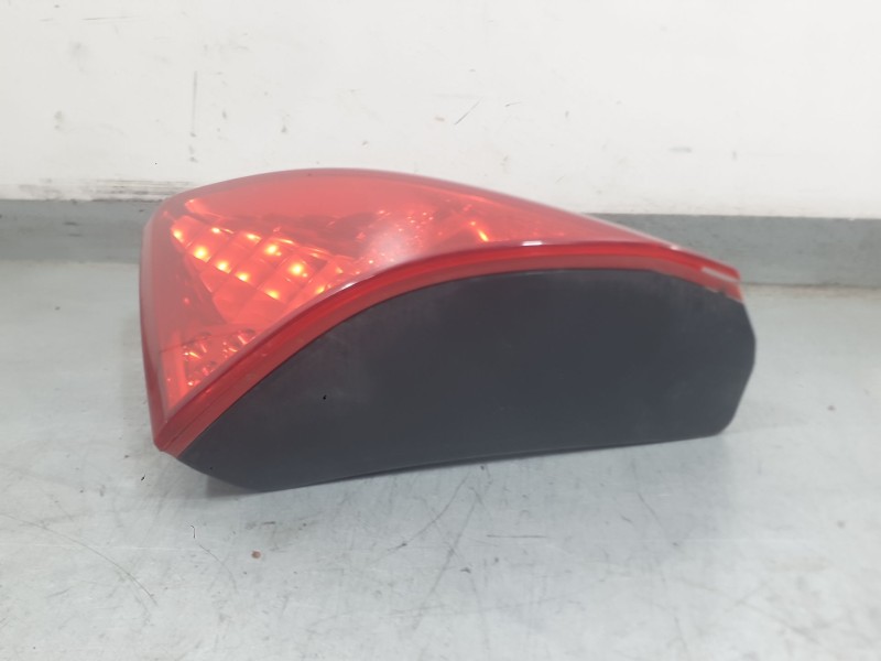 Recambio de piloto trasero derecho interior para peugeot 3008 i monospace (0u_) 1.6 hdi referencia OEM IAM 6351HE  