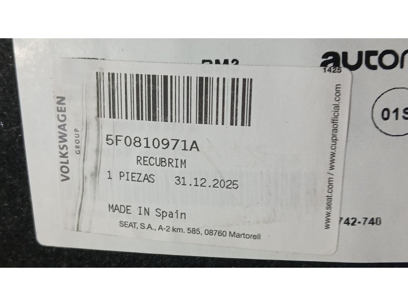 Recambio de plastico pase rueda tras. izq. para seat leon (5f1) 1.6 tdi referencia OEM IAM 5F0810971A  