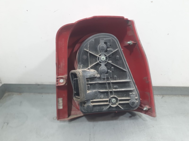 Recambio de piloto trasero izquierdo para seat arosa (6h1) 1.0 referencia OEM IAM 6H0945111D  
