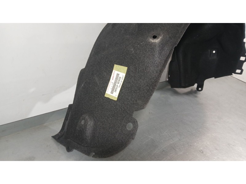 Recambio de plastico pase rueda tras. izq. para toyota prius plus (_w4_) 1.8 hybrid (zvw40w, zvw41w) referencia OEM IAM 65638470