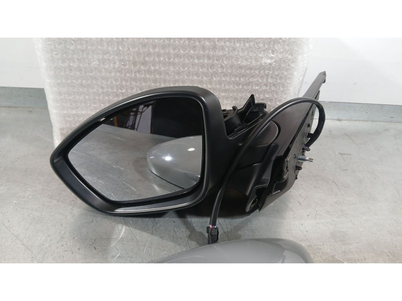 Recambio de retrovisor izquierdo para citroën c3 iii (sx) 1.2 thp 110 referencia OEM IAM 6147881 ELECTRICO 6 CABLES 