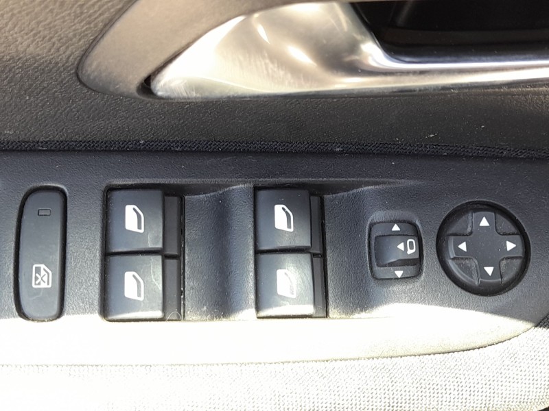Recambio de mando elevalunas delantero izquierdo para peugeot 208 ii (ub_, up_, uw_, uj_) 1.5 bluehdi 100 referencia OEM IAM 980