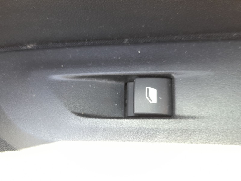 Recambio de mando elevalunas delantero derecho para peugeot 208 ii (ub_, up_, uw_, uj_) 1.5 bluehdi 100 referencia OEM IAM 98016