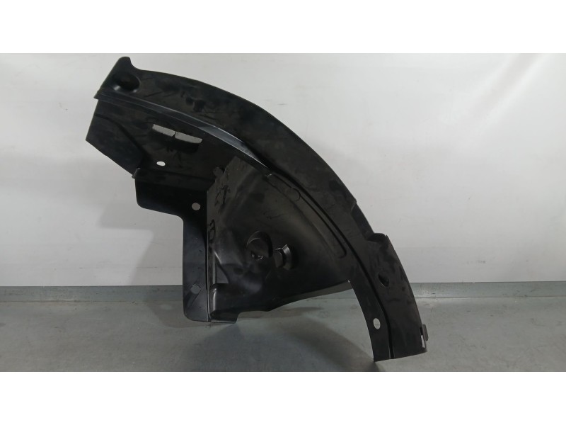 Recambio de plastico pase rueda del. dch. para renault trafic iii furgoneta (fg_) 1.6 dci 125 (fgmh) referencia OEM IAM 63842860