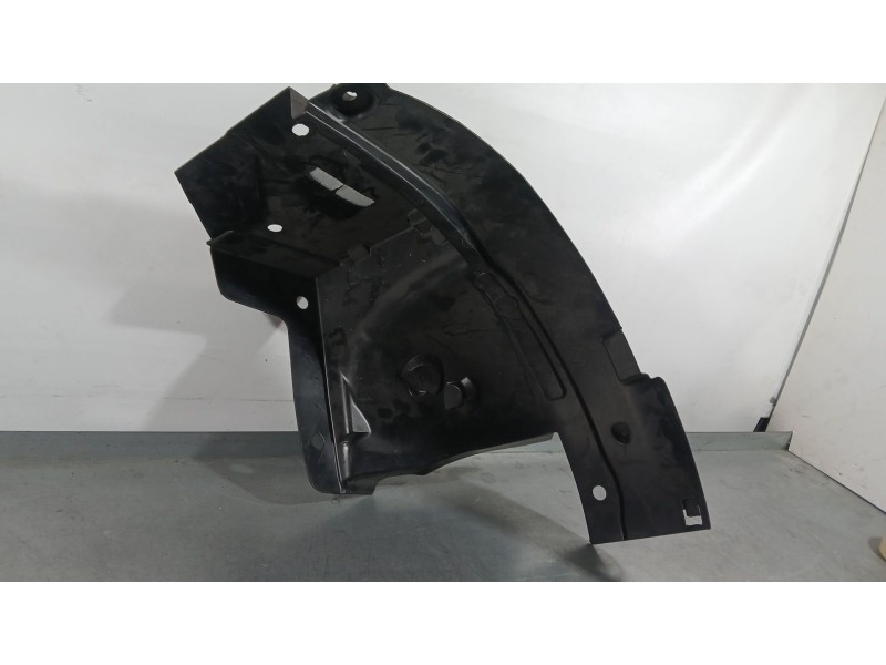 Recambio de plastico pase rueda del. dch. para renault trafic iii furgoneta (fg_) 1.6 dci 125 (fgmh) referencia OEM IAM 63842860