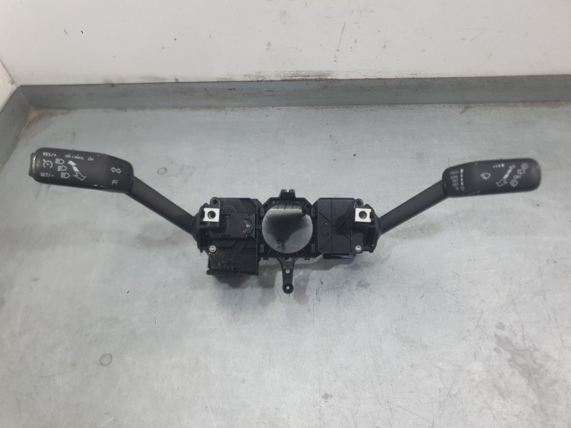 Recambio de mando luces y limpia para skoda rapid spaceback (nh1) 1.2 tsi referencia OEM IAM 6RA953513  