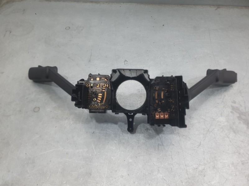 Recambio de mando luces y limpia para skoda rapid spaceback (nh1) 1.2 tsi referencia OEM IAM 6RA953513  