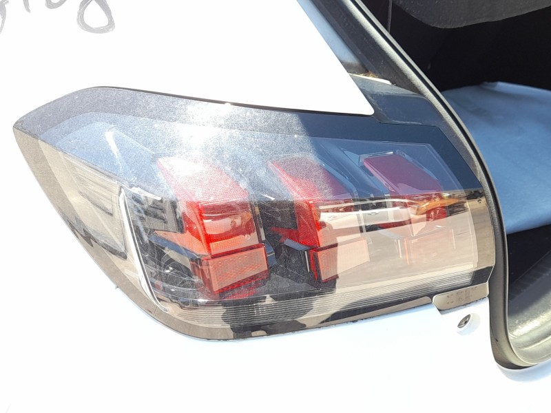 Recambio de piloto trasero izquierdo para peugeot 208 ii (ub_, up_, uw_, uj_) 1.5 bluehdi 100 referencia OEM IAM 9823216880  