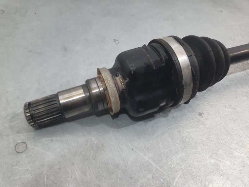 Recambio de transmision delantera izquierda para toyota yaris active referencia OEM IAM 434200D640  
