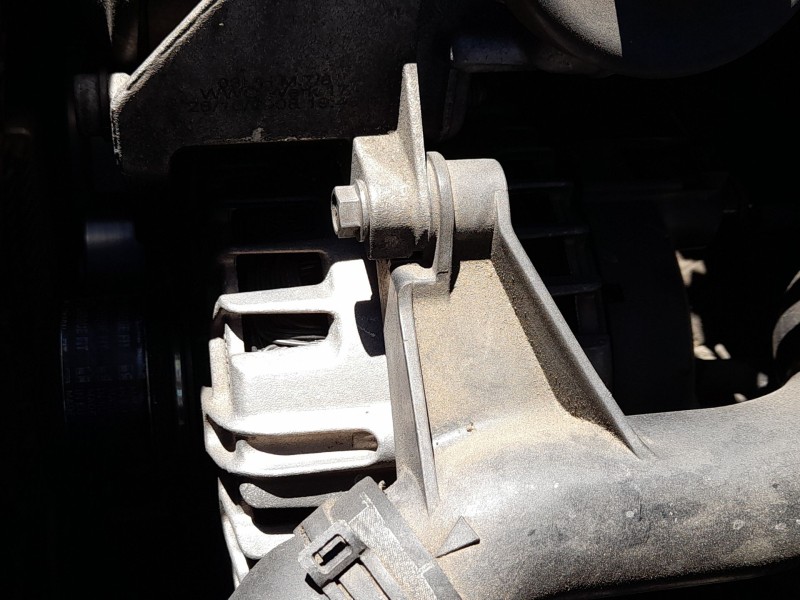 Recambio de alternador para audi q5 (8rb) 2.0 tdi quattro referencia OEM IAM 03G903016GX  