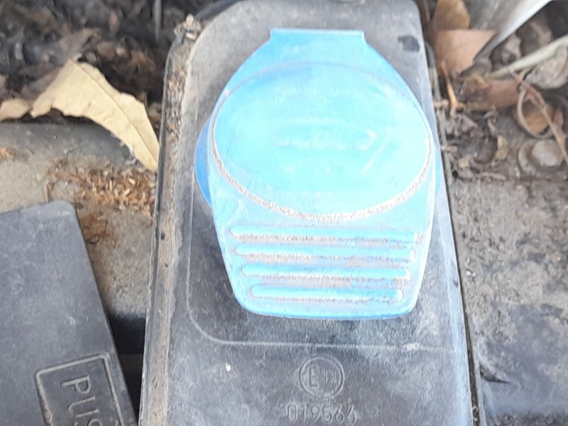 Recambio de deposito limpia para audi q5 (8rb) 2.0 tdi quattro referencia OEM IAM 8R0955453D  