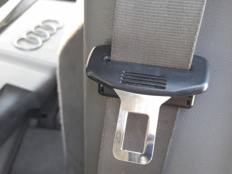 Recambio de cinturon seguridad trasero izquierdo para audi q5 (8rb) 2.0 tdi quattro referencia OEM IAM 8R0857805KV04  