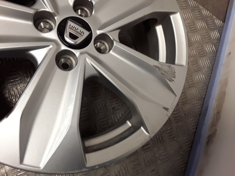 Recambio de juego llantas aluminio para dacia sandero iii 1.0 tce 90 referencia OEM IAM 6.5X16 4 TORN ET45 ROZADAS ALUMINIO