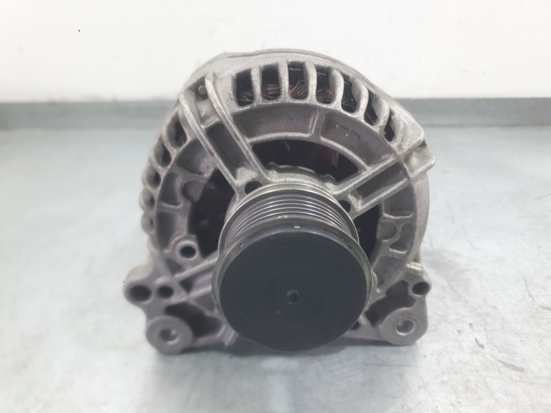 Recambio de alternador para seat leon (1m1) 1.9 tdi referencia OEM IAM 028903028D 038903018PX 
