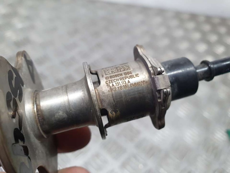 Recambio de inyector adblue para volkswagen tiguan advance bmt referencia OEM IAM 7LA131113A 044402107202 BOSCH