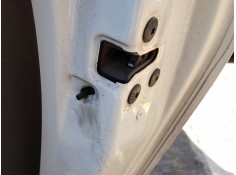 CERRADURA PUERTA TRASERA DERECHA 825000767R 