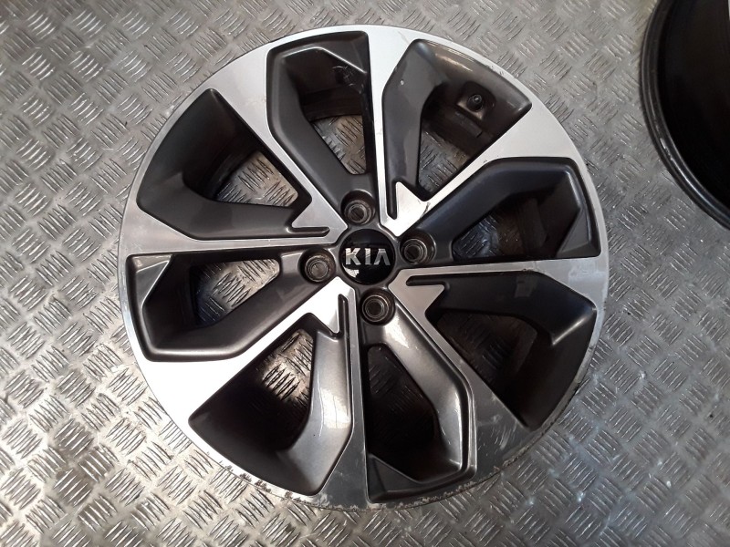 Recambio de juego llantas aluminio para kia stonic (yb) 1.0 t-gdi referencia OEM IAM 6.5X17 4 TORN ET49 ROZADAS ALUMINIO