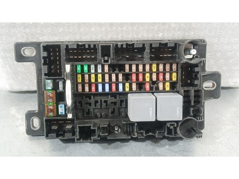Recambio de caja reles / fusibles para land rover range rover evoque (l551) 2.0 d150 mhev 4x4 referencia OEM IAM LR117841  