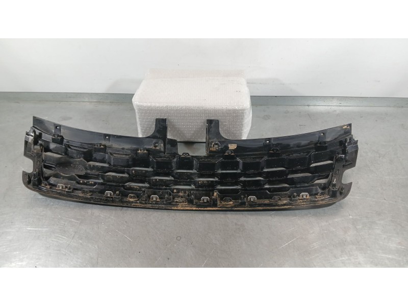 Recambio de rejilla delantera para land rover range rover evoque (l551) 2.0 d150 mhev 4x4 referencia OEM IAM   