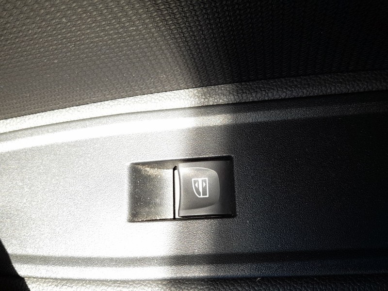 Recambio de mando elevalunas delantero derecho para nissan townstar furgoneta/monovolumen (xfk) 1.3 referencia OEM IAM 2556100Q0