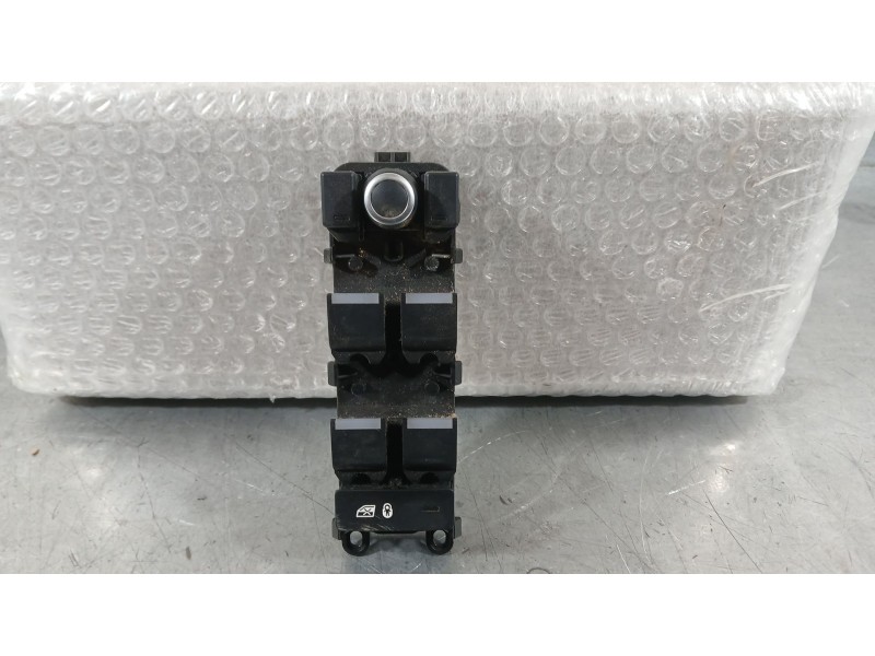 Recambio de mando elevalunas delantero izquierdo para land rover range rover evoque (l551) 2.0 d150 mhev 4x4 referencia OEM IAM 