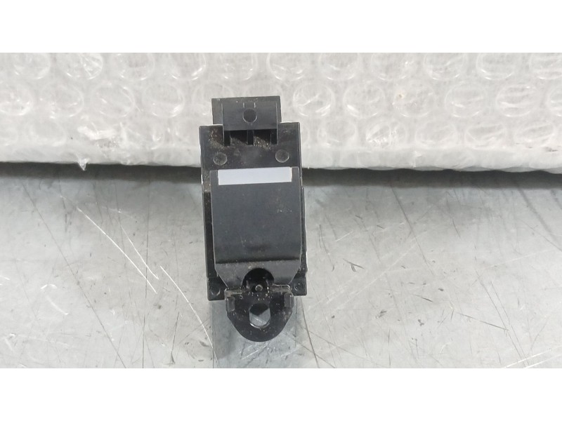 Recambio de mando elevalunas delantero derecho para land rover range rover evoque (l551) 2.0 d150 mhev 4x4 referencia OEM IAM LR