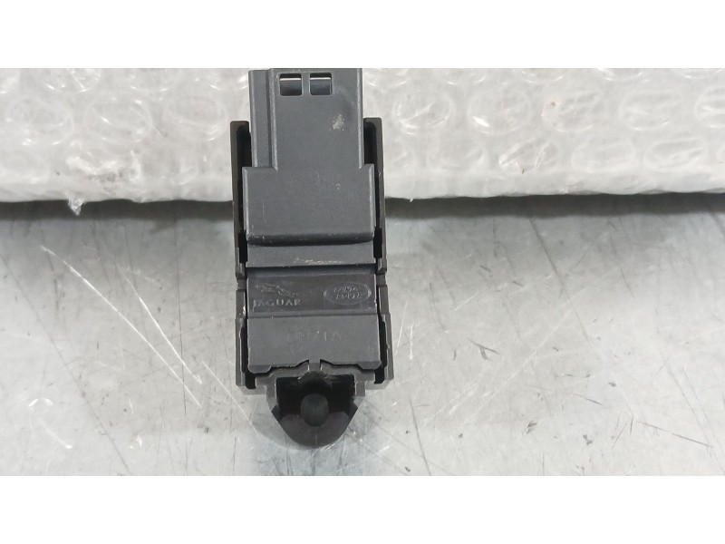 Recambio de mando elevalunas delantero derecho para land rover range rover evoque (l551) 2.0 d150 mhev 4x4 referencia OEM IAM LR