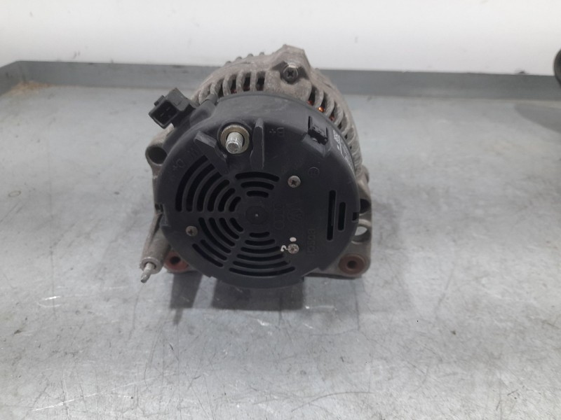 Recambio de alternador para audi a2 (8z0) 1.4 referencia OEM IAM 028903028J BOSCH 0123320038