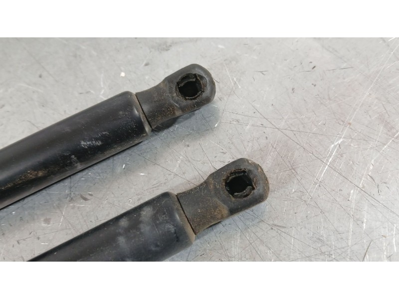 Recambio de amortiguadores maletero / porton para land rover range rover evoque (l551) 2.0 d150 mhev 4x4 referencia OEM IAM   