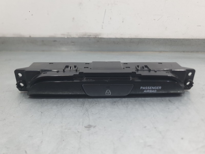 Recambio de mando multifuncion para hyundai i30 (pde, pd, pden) 1.0 t-gdi referencia OEM IAM   