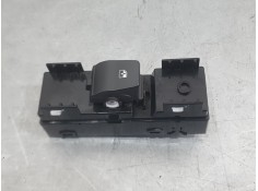 MANDO ELEVALUNAS DELANTERO DERECHO 93581G3010 