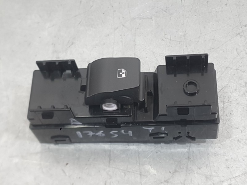 Recambio de mando elevalunas trasero izquierdo para hyundai i30 (pde, pd, pden) 1.0 t-gdi referencia OEM IAM 93576G3010PMP  