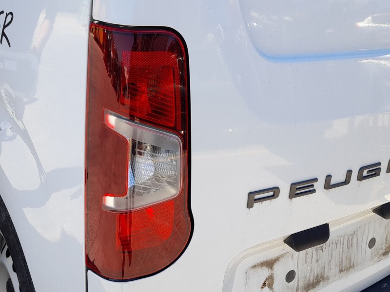 Recambio de piloto trasero izquierdo para peugeot partner furgoneta/monovolumen (k9) 1.5 bluehdi 100 referencia OEM IAM 98192358