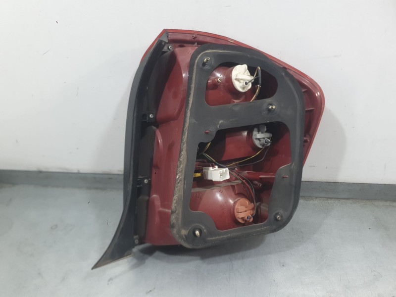 Recambio de piloto trasero izquierdo para kia cerato i hatchback (ld) 2.0 crdi referencia OEM IAM 924012F210  