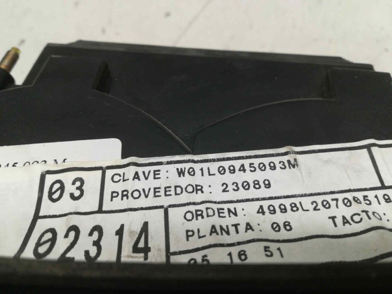 Recambio de piloto trasero izquierdo para seat toledo (1l) referencia OEM IAM W01L0945093M  INTERIOR