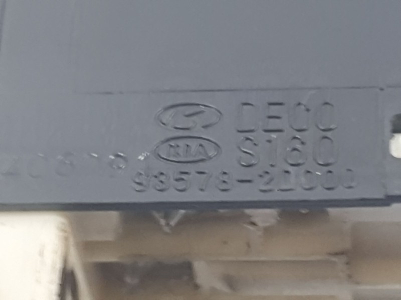Recambio de mando elevalunas trasero derecho para kia cerato i hatchback (ld) 2.0 crdi referencia OEM IAM 935802F500GW  