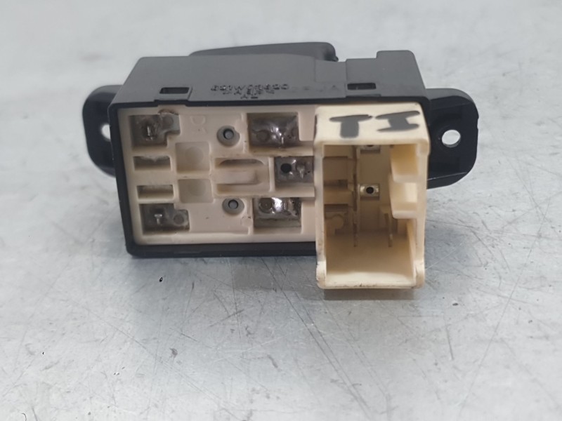 Recambio de mando elevalunas trasero izquierdo para kia cerato i hatchback (ld) 2.0 crdi referencia OEM IAM 935802F000GW  