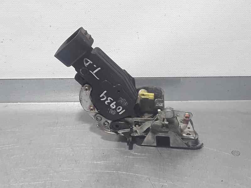 Recambio de cerradura puerta trasera derecha para toyota land cruiser (j9) d4-d gx (5-ptas.) referencia OEM IAM   