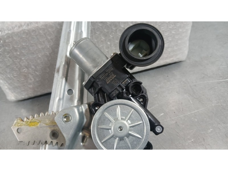 Recambio de elevalunas trasero derecho para nissan micra v (k14) 1.0 ig-t 100 referencia OEM IAM 827205FA6A  