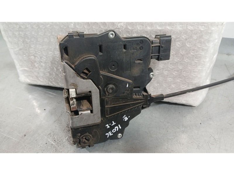 Recambio de cerradura puerta trasera izquierda para opel corsa d selective referencia OEM IAM 13258265  