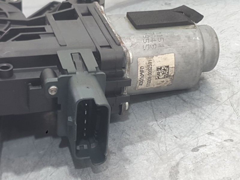 Recambio de elevalunas delantero izquierdo para renault megane iv hatchback (b9a/m/n_) 1.6 dci 130 (b9a4) referencia OEM IAM 807