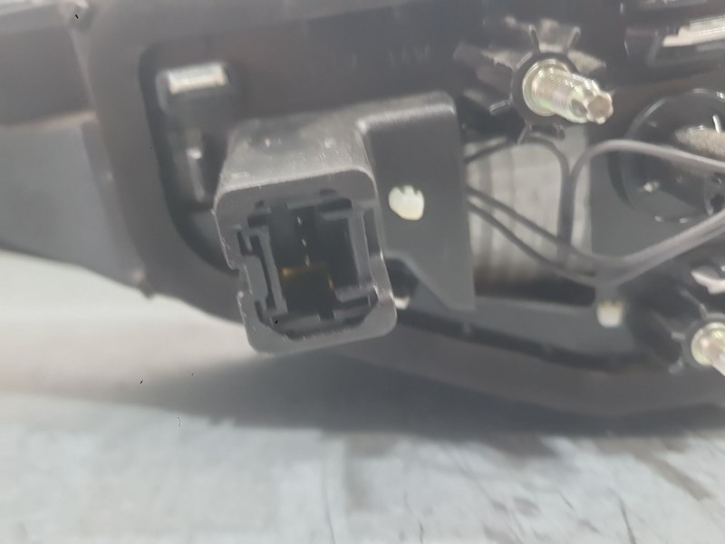 Recambio de piloto trasero izquierdo interior para renault megane iv hatchback (b9a/m/n_) 1.6 dci 130 (b9a4) referencia OEM IAM 
