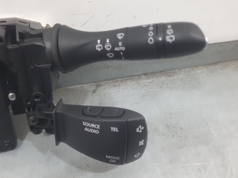 Recambio de mando luces y limpia para renault megane iv hatchback (b9a/m/n_) 1.6 dci 130 (b9a4) referencia OEM IAM 255678341R  